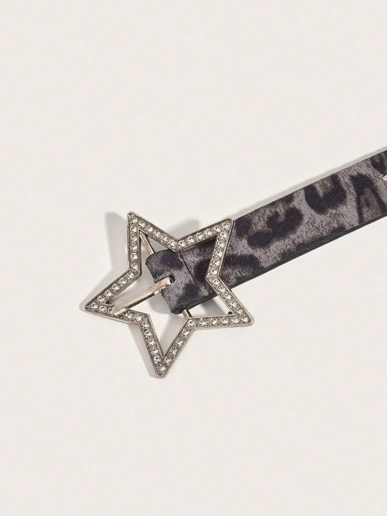 Women's Star Studded Metal Hollow Star Belt, Suitable For Casual Daily Wear