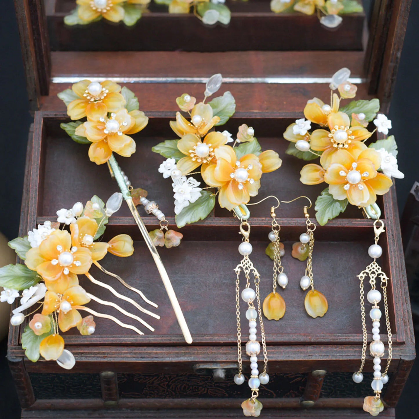 Hair Accessories & Earrings Set Hair Clip Hairpins Hair comb Bridal Headdress Retro Hair Accessories Headwear Gift Earrings