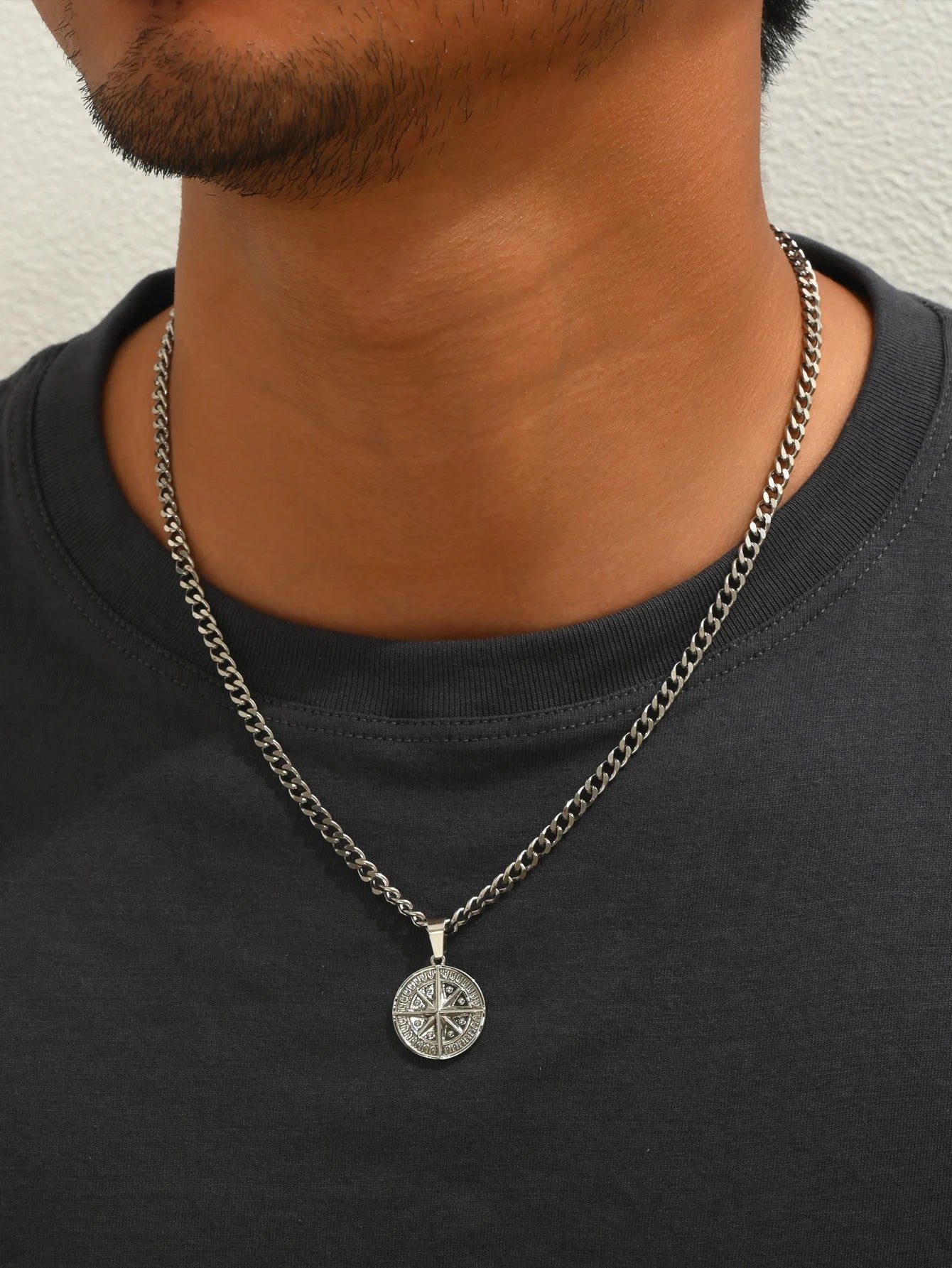 Men's Silver Color Style Metal Chain Necklace Pendant Compass Shape Star Fashion Men's Necklace Jewelry