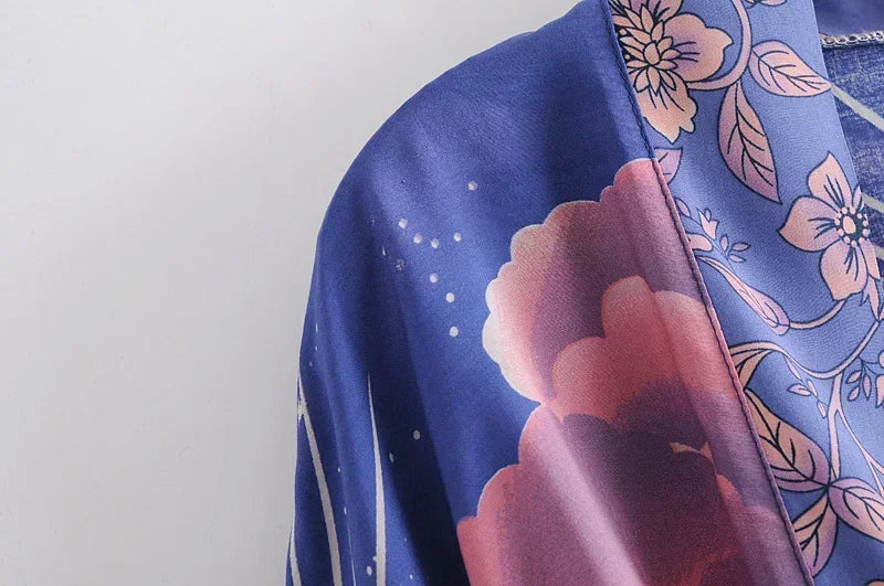 Boho Queens Vintage Star and Moon Floral Print Women's Bohemian V Neck Batwing Sleeves Kimono
