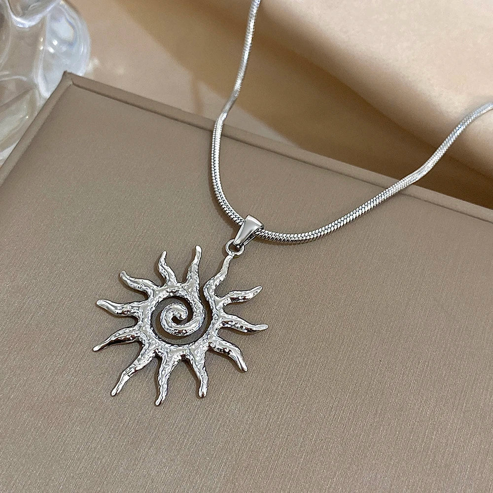 Vintage Chic Sun Shaped Pendant Stainless Steel Necklace Statement Golden Fashion Jewelry