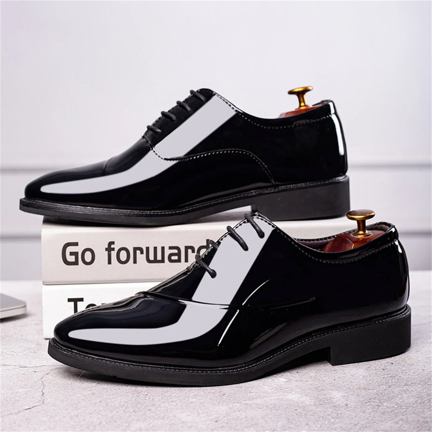 Men's Dress Shoes Classic Modern Formal Business Oxford Comfortable Tuxedo Casual Lace Up Derbys Shoes For Men