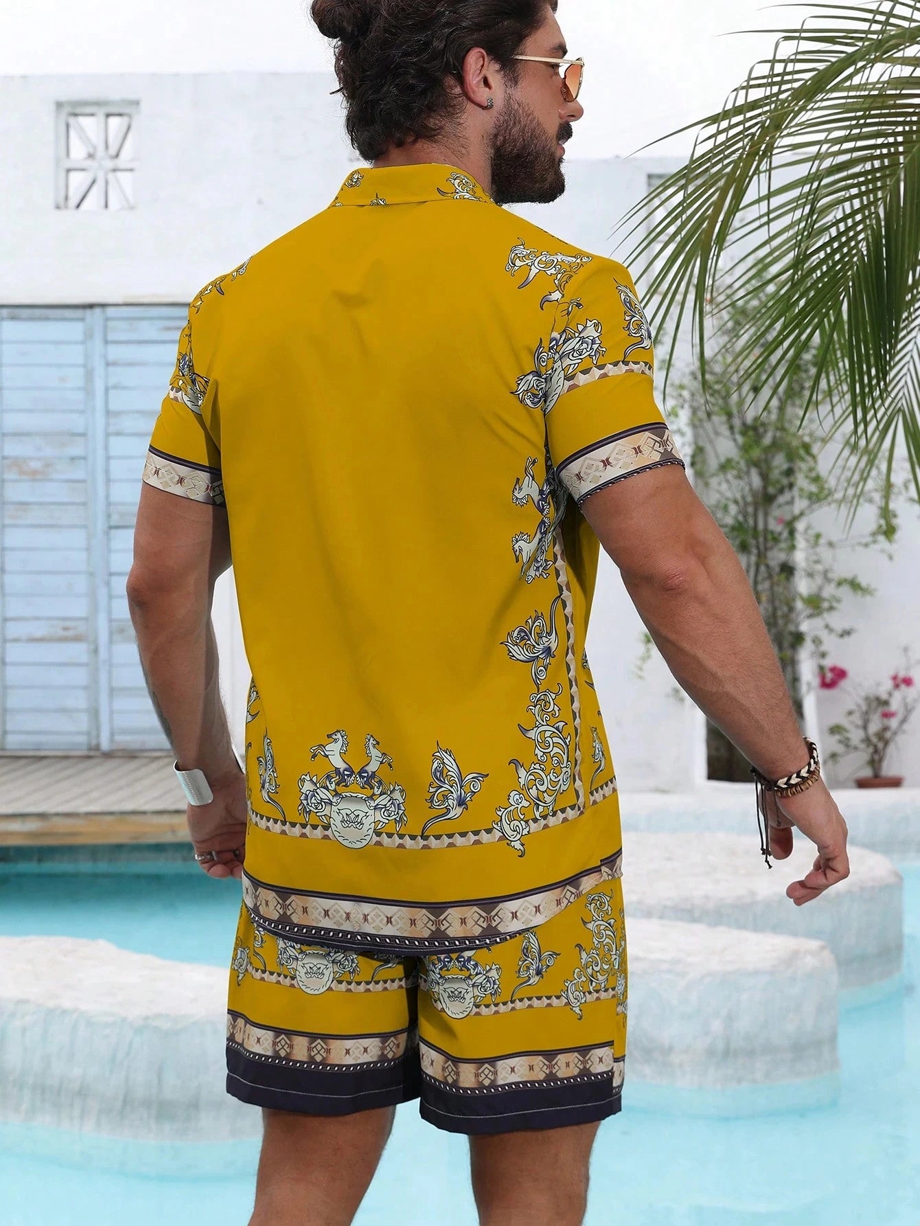 Baroque Luxury Printed Men's Shirt Shorts 2 Piece Set Summer Casual Shirt Hawaiian Beach Short-sleeved Men's Suits Clothing
