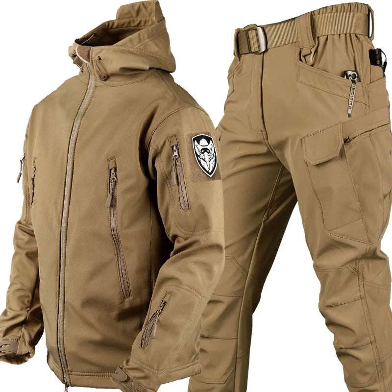 Low Price  Men's Outdoor New Soft Shell Waterproof and Cut Resistant Thick Wool Fleece Multi Pocket Tactical Set