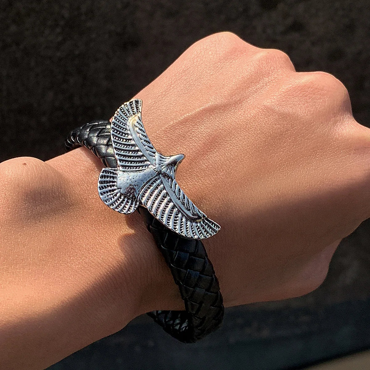 1PC Fashion Eagle Bracelet for Men Black Leather Hand Band with Magnetic Charm Bracelet Clasp Men's Accessories Gifts