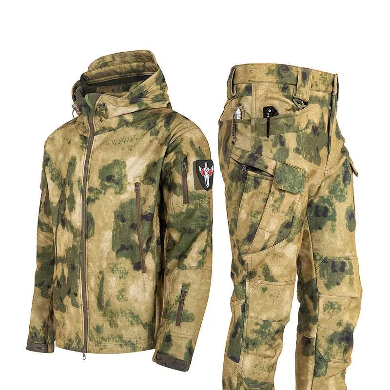Low Price  Men's Outdoor New Soft Shell Waterproof and Cut Resistant Thick Wool Fleece Multi Pocket Tactical Set