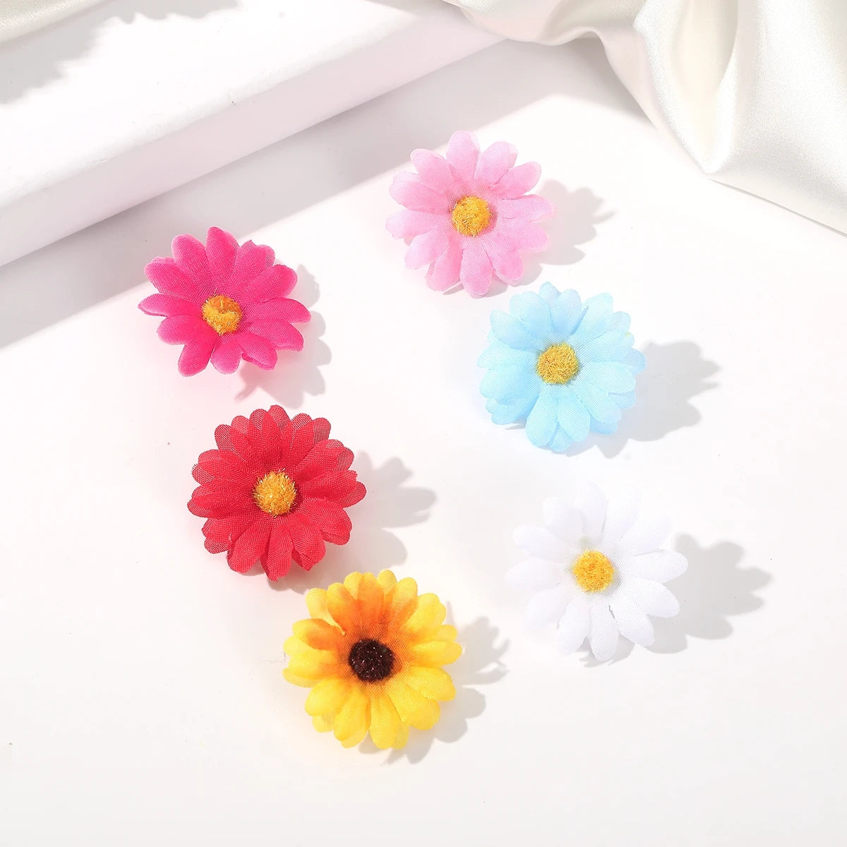 6Pcs Sunflower Hair Clips Side Bangs Clip Cute Daisy Small Flower Hairpins Duckbill Hairpin Women Hair Accessories