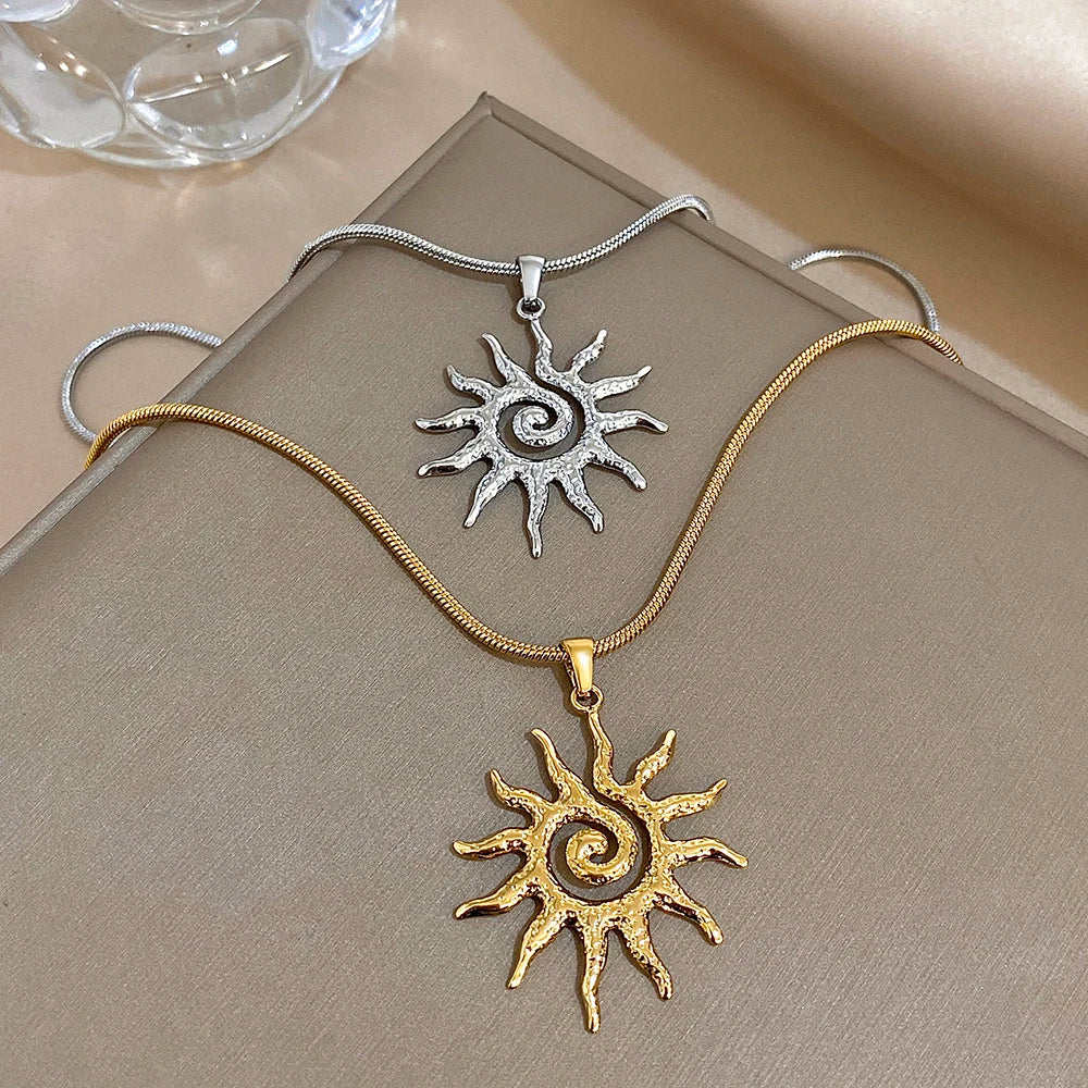 Vintage Chic Sun Shaped Pendant Stainless Steel Necklace Statement Golden Fashion Jewelry