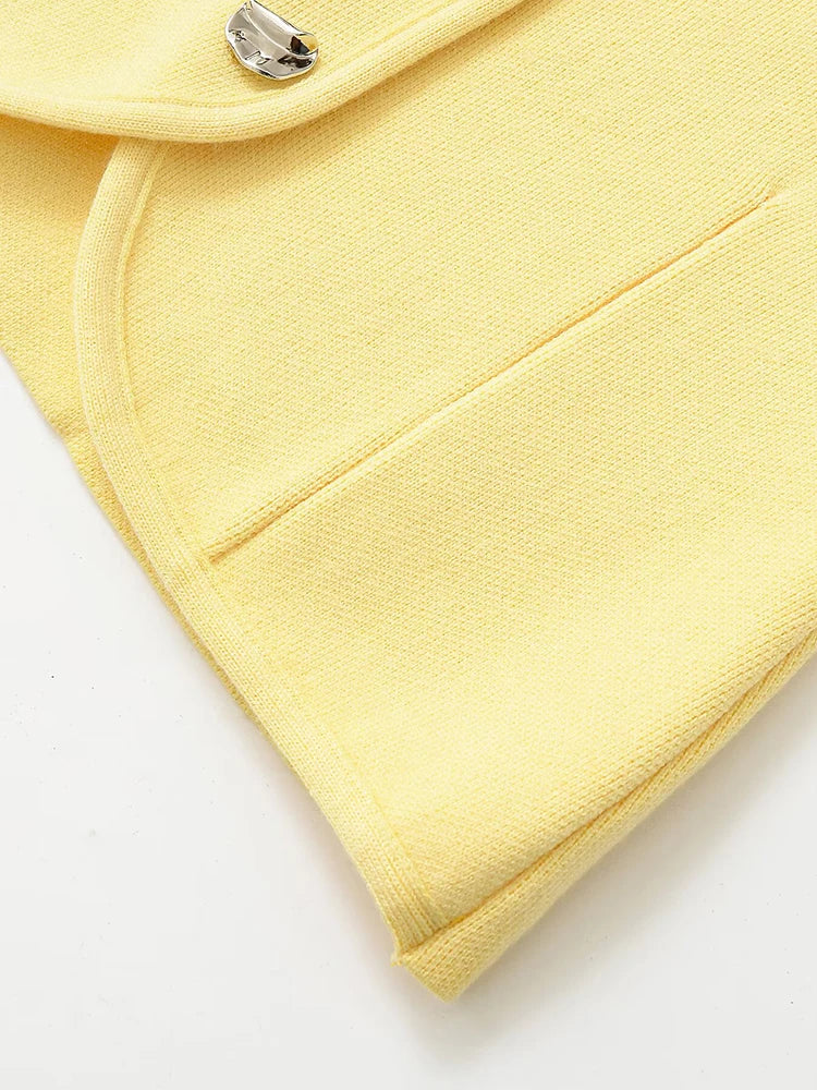 Women's Fashion With Metal Buttons Knit Vest Sweater O-Neck Wide Straps Waistcoat Chic Tops