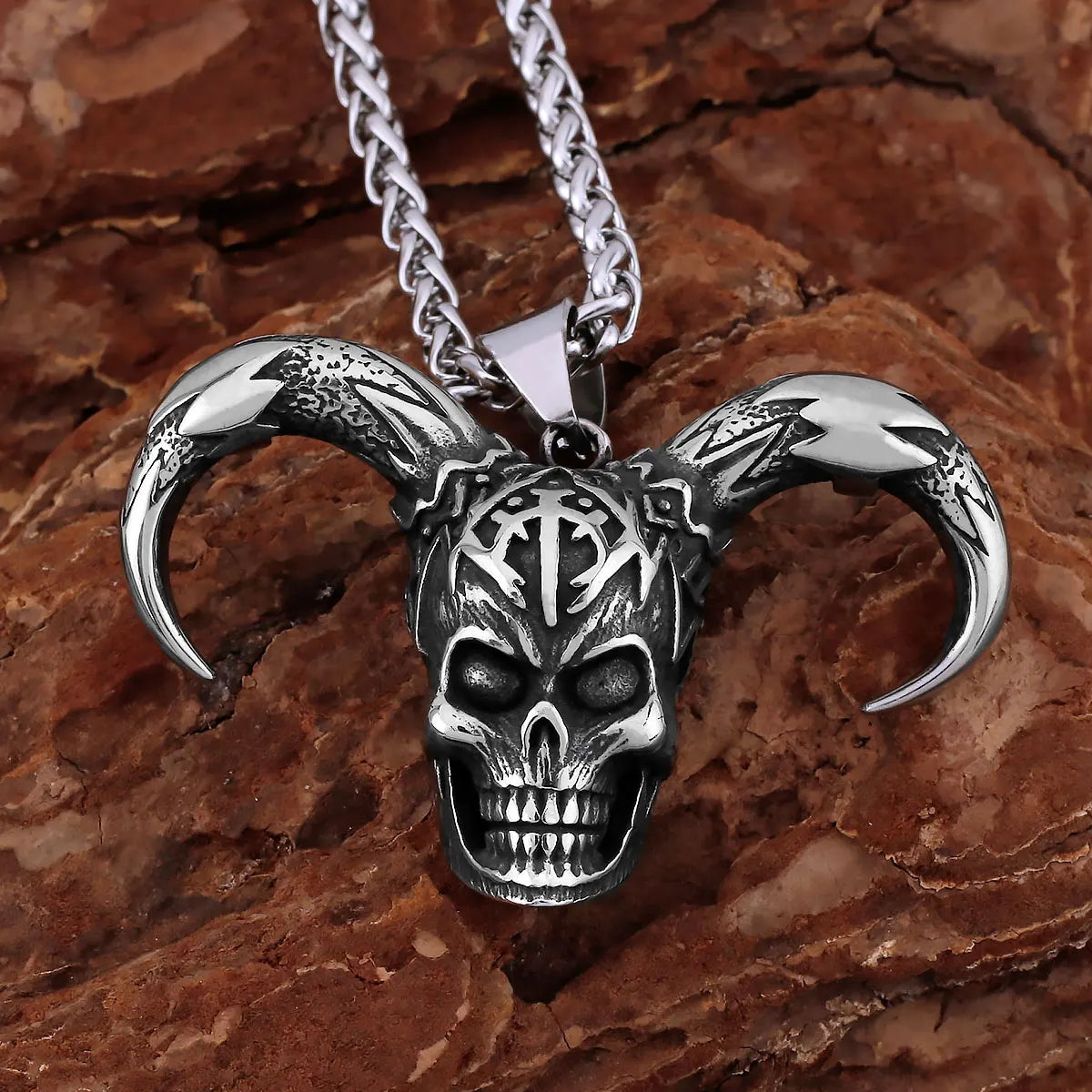 Creative 316L Stainless Steel Ghost Skull Necklace Vintage Viking Men's Neo-Gothic Fashion  Pendant Amulet