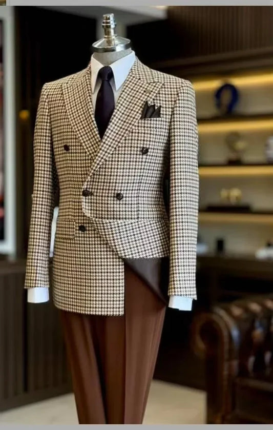 Latest Design Houndstooth Jacket Men‘s Suit Set Brown Pant Peaked Lapel Double Breasted Blazer