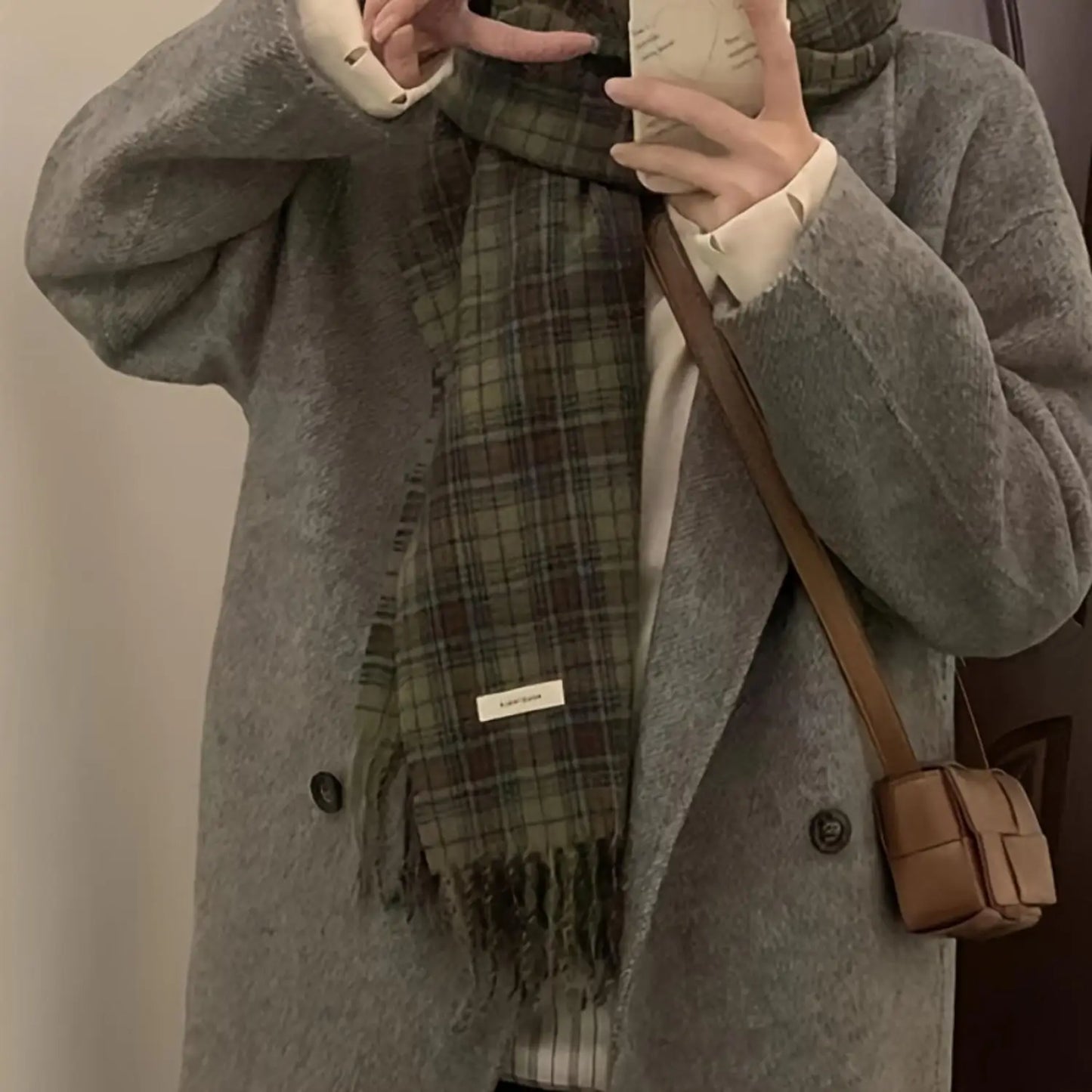 Vintage Plaid Scarf - Luxurious Imitation Cashmere, Ultra-Soft, Warm and Cozy, Inelastic, Coldproof - Elegant Tassel Trim