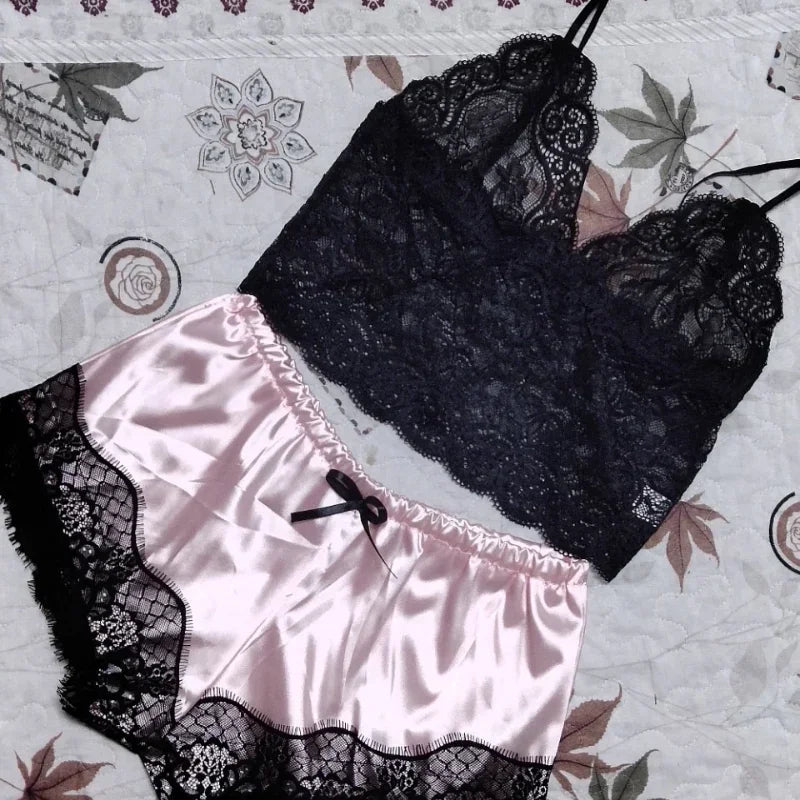 Sleepwear Women's Sexy Pajamas Set Lace Lingerie Sleeveless V-Neck Tops and Shorts Sets Nightwear Loungewear