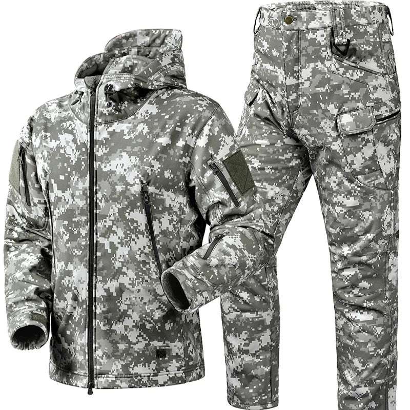 Low Price  Men's Outdoor New Soft Shell Waterproof and Cut Resistant Thick Wool Fleece Multi Pocket Tactical Set