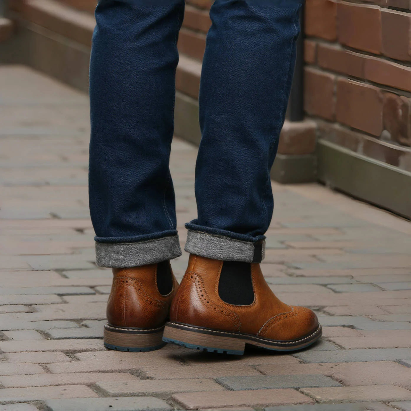 Brogue Chelsea Men Boots 2025 American style Comfortable Fashion Leather Boots