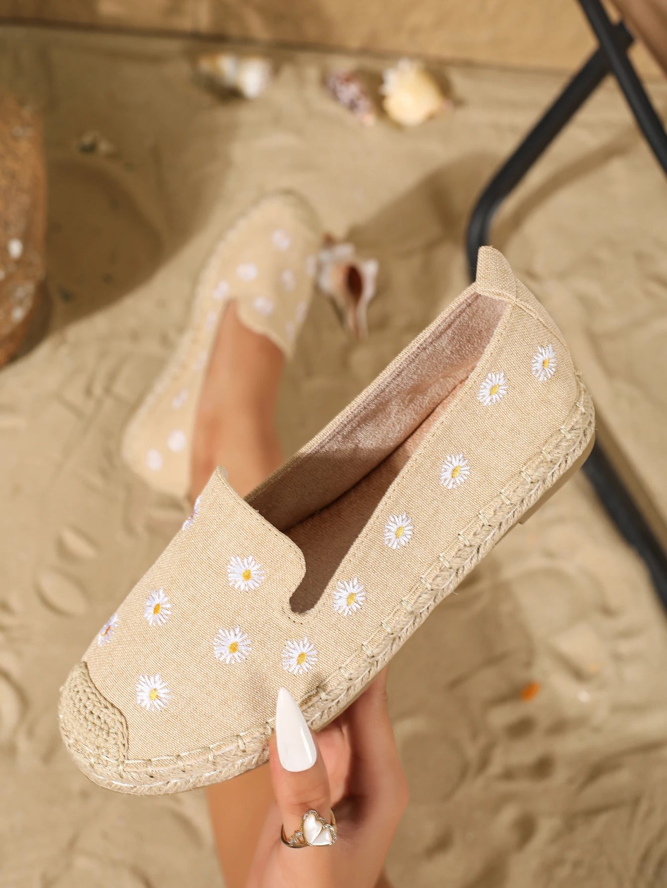 Women's Flats Round Toe Slip on Comfortable Loafer Flats Classic Beige Canvas Flats Breathable Casual Shoes 