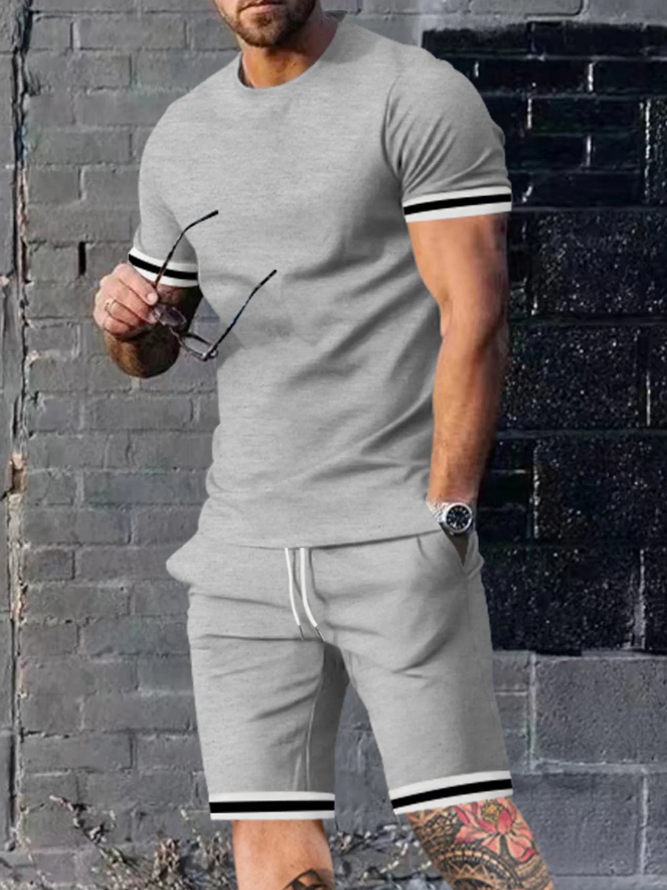 EUROPEAN AND AMERICAN MEN'S SUMMER MEN'S LOOSE SET SHORT SLEEVED SHORTS SPORTS CASUAL ROUND NECK TWO-PIECE SET MEN'S