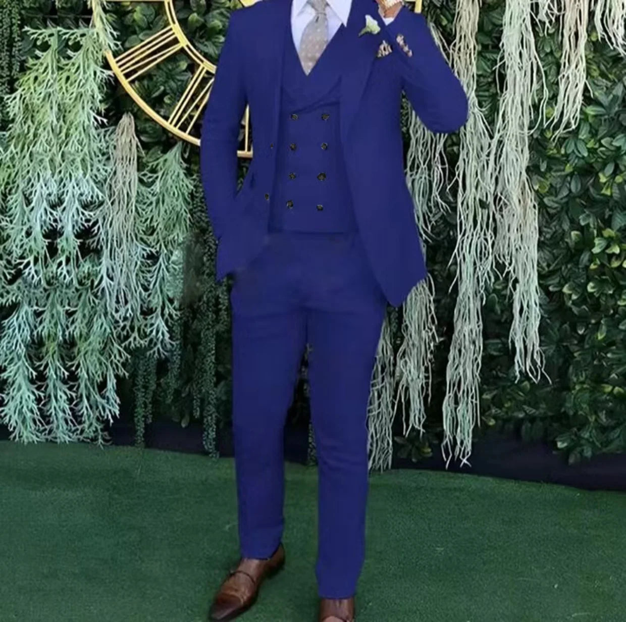 Men's slim-fit three-piece suit,Three-piece set of vest, blazer and trousers,Ideal for weddings, business and formal occasions