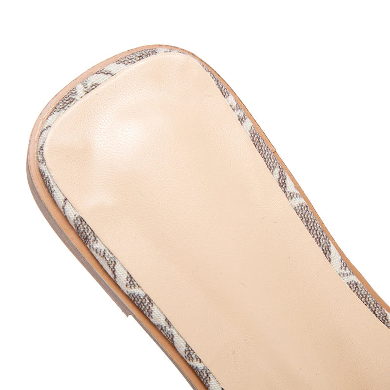 Classic Simple Design Wearable Comfortable Anti-slip Sole Letter Printed Slippers Seasonal