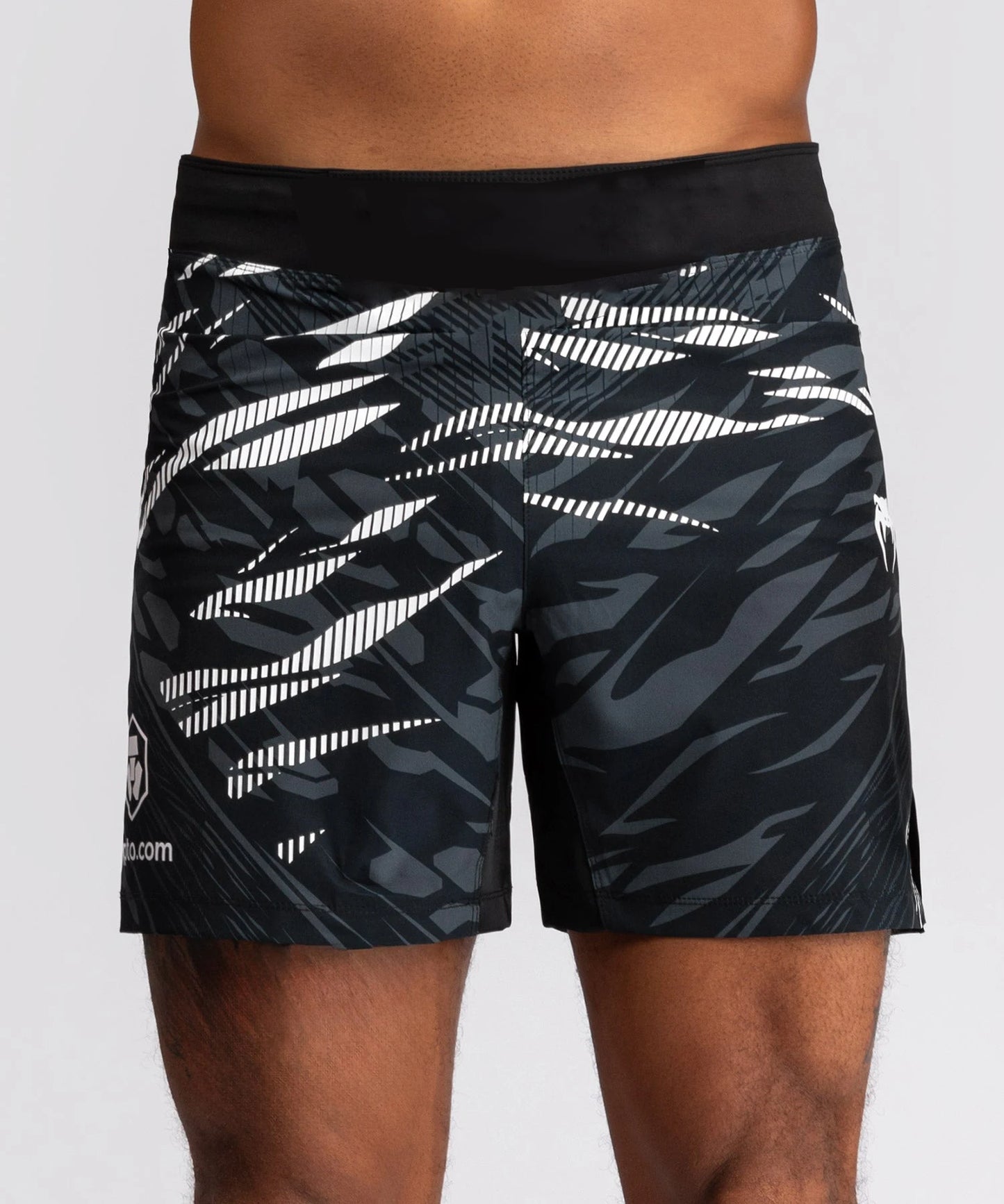Men's Beach Shorts Popular Fitness Sports Shorts in Europe and America Comfortable Breathable Boxing Shorts