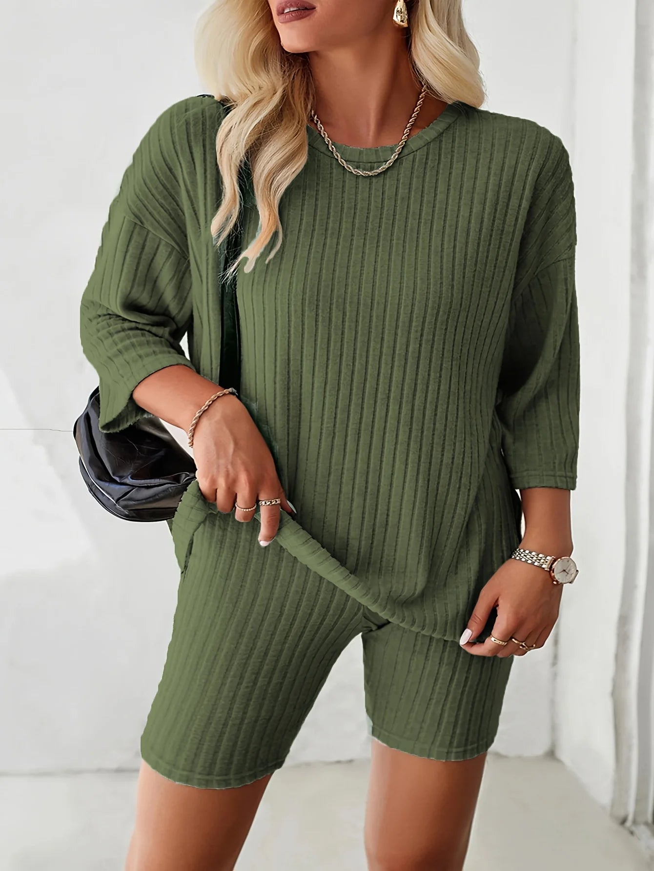 plus Size  Casual Set round Neck Striped Sweatshirt And Pants Comfortable Loose Fit Leisure Outfit for plus Size Women