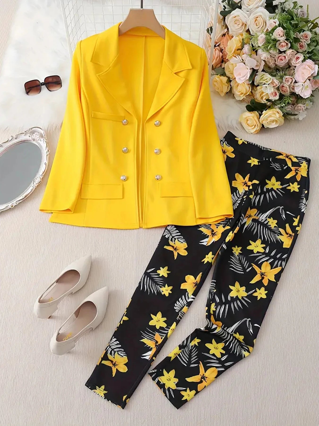 Women's Business and Leisure Two-Piece Suit Set, Solid Color Long Sleeved Double Breasted Suit Jacket and Floral Printed High Waist Pants