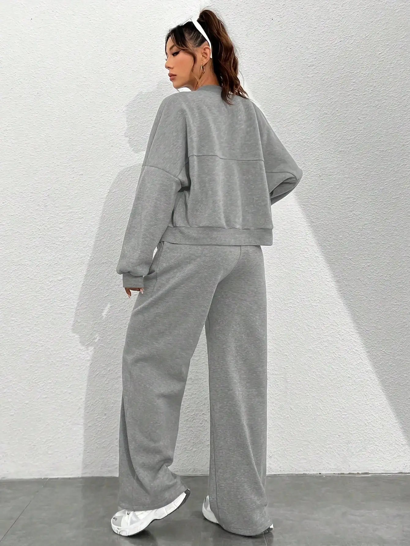 Solid Color Casual Sports Suit Long Sleeved Stand Up Collar Zipper Top and Wide Leg Pants Two-piece Set