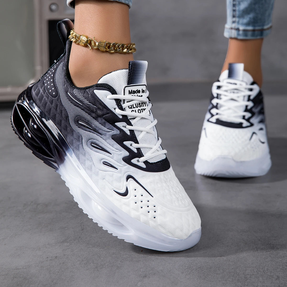 Women's running shoes, lightweight mesh fabric, breathable and comfortable flat soft tennis shoes, air cushioned sports shoes