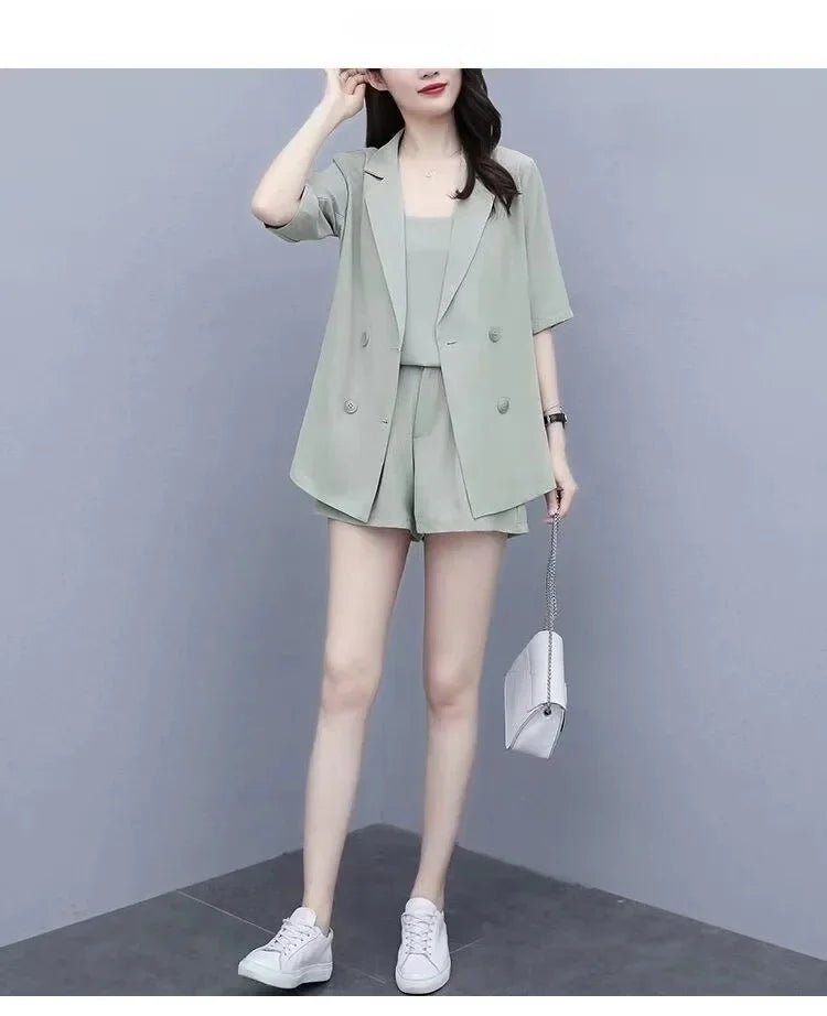 Plus Size Women's Fashionable Summer Set Cover Belly Shorts And Blouse Three Piece Set Stylish plus Size Clothing Ensemble
