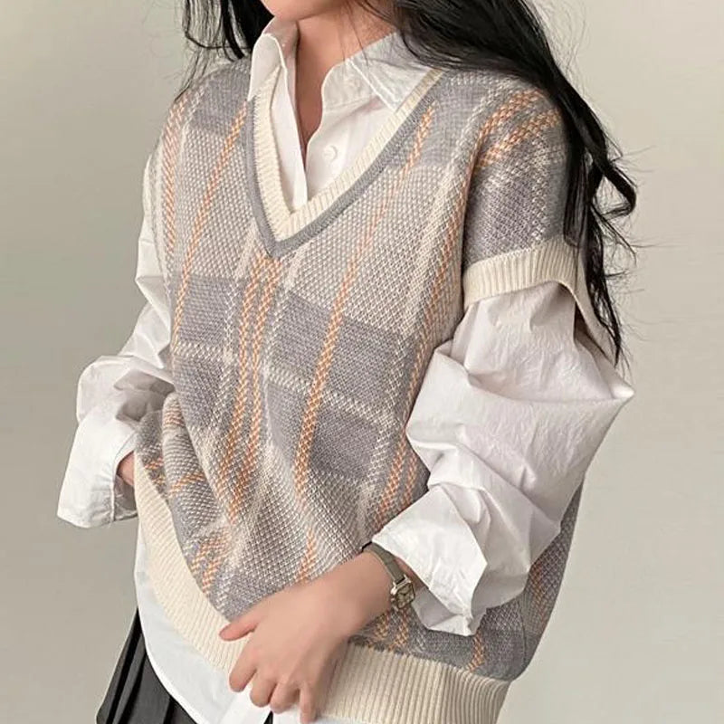 Vintage V-neck Plaid Sweater Vest Women Autumn Winter Vintage Knit Sweaters Pullover Loose Knitwear Tops