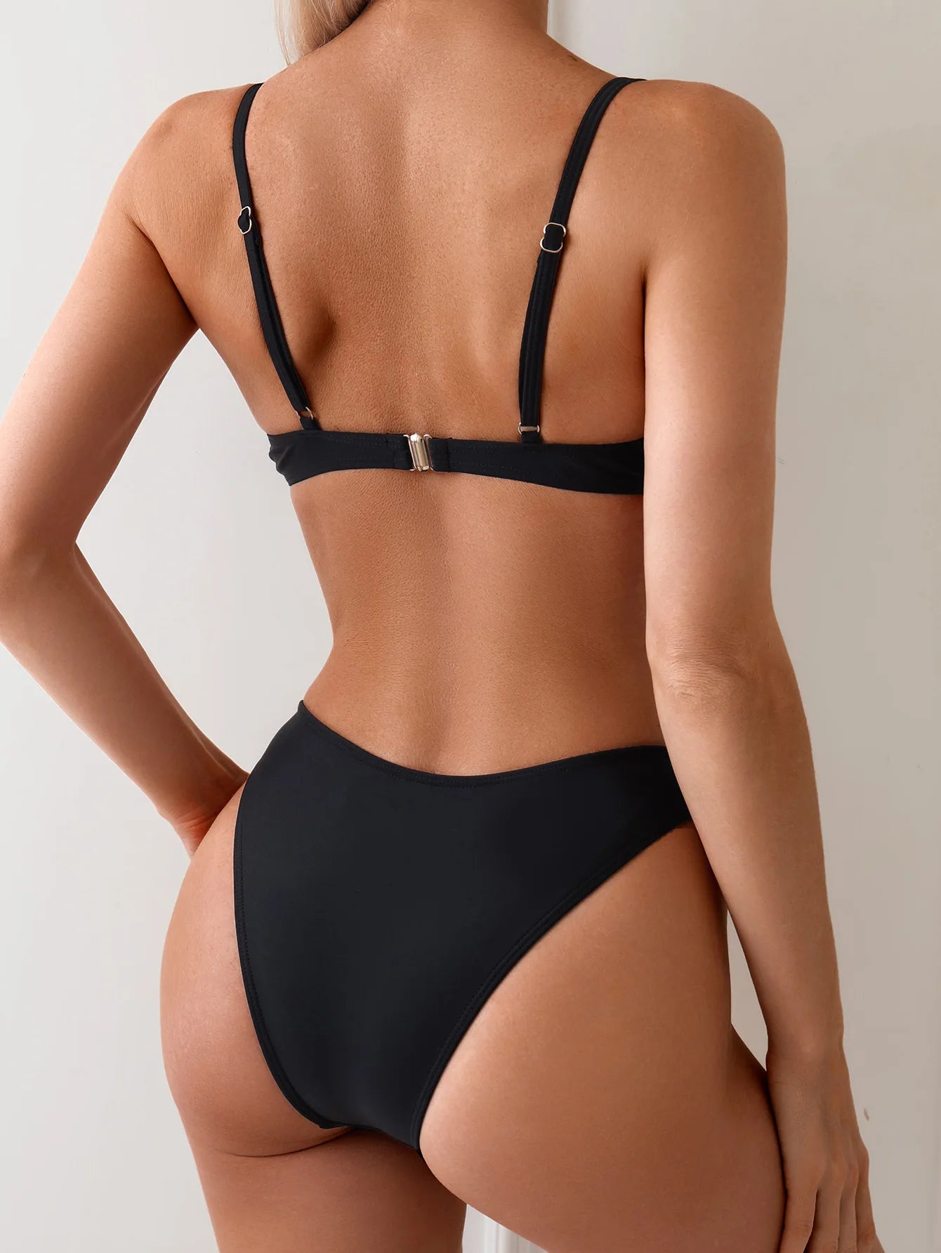 Solid Color Black 2-piece Swimsuit for Women V-neck Ruffle Suspender Backless Bikini Set High Waist