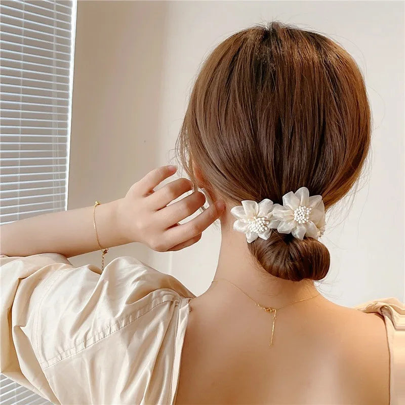 Elegant Shell Pearl Lazy Hair Curler Bow Barrettes Braided Hair Artifact Vintage Women Flower Hair Maker Tools Scrunchies