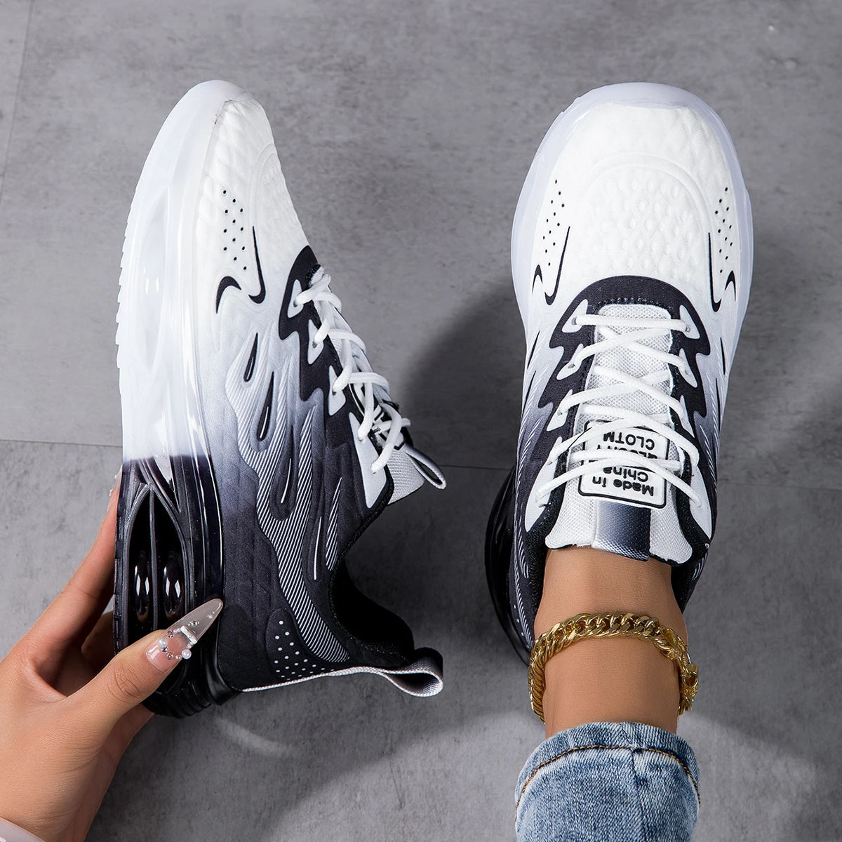 Women's running shoes, lightweight mesh fabric, breathable and comfortable flat soft tennis shoes, air cushioned sports shoes