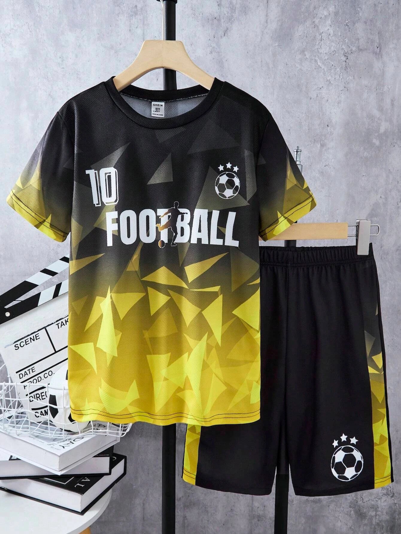 Men's Summer Set Sportswear 2-piece Set Short Sleeve Round Neck Custom Printed T-shirt Shorts Men's Shorts Set Lightweight