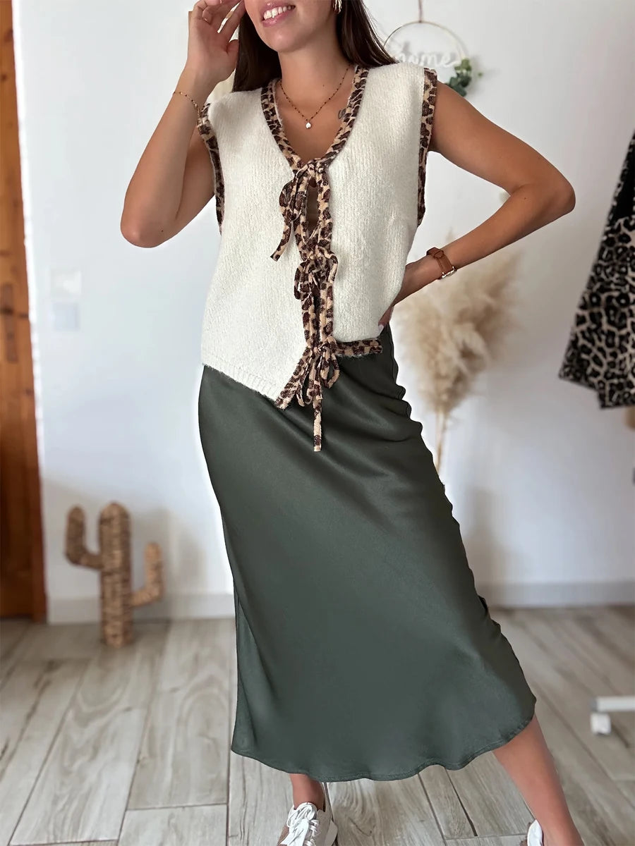 Women s Sleeveless Knit Sweater Vest with V Neckline and Leopard Print Patchwork Casual Tie-up  for a Stylish Look