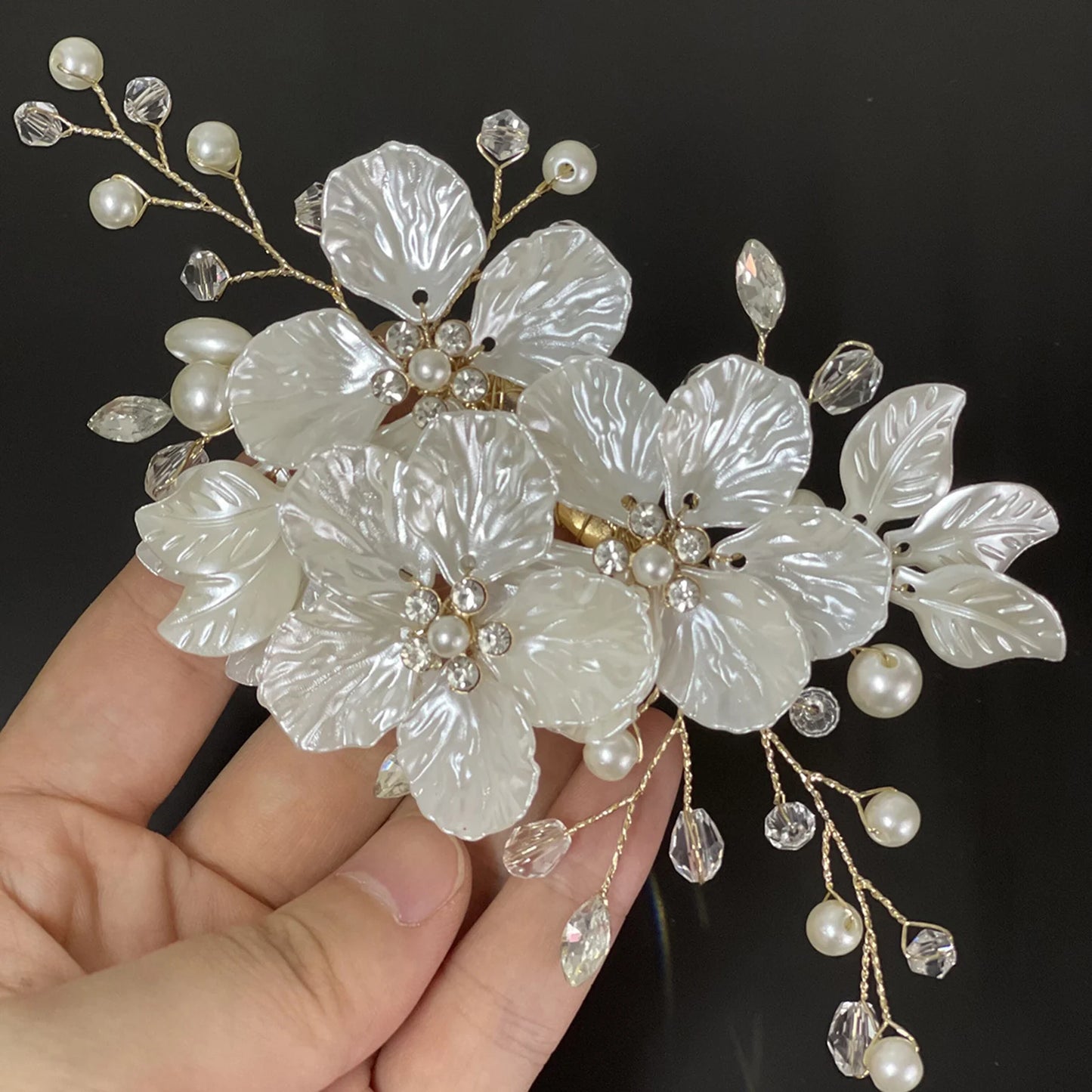 Pink/White/Blue Flower Hair Clips Handmade Pearls Floral Hairpins for Hair Jewelry Elegant Bridesmaids Headdress