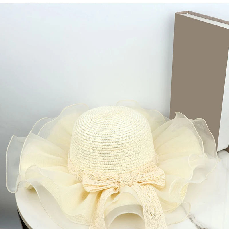 Fashionable Women s Wide Brim Straw Hat with Mesh Patchwork Design for Sun Protection at the Beach and Outdoors