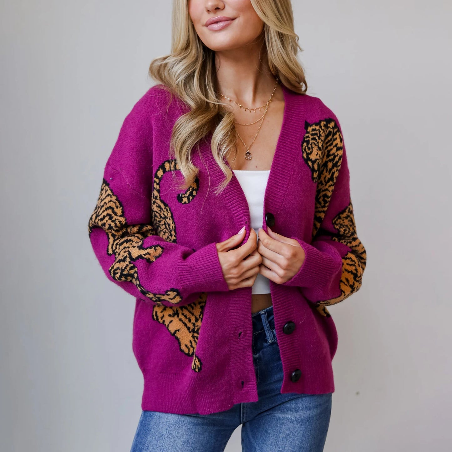 Women s Casual Lightweight Button Up Sweaters with Tiger Print Long Sleeves Warm Knitwear for Fall Streetwear Fashion