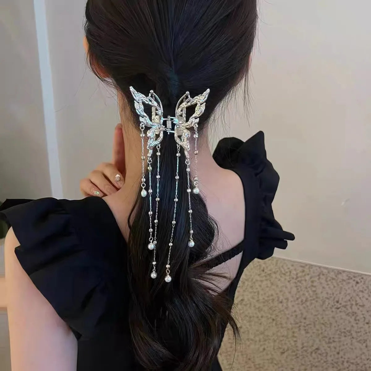Hairpin Hair Accessories Women Simple Hair Claw Clip Butterfly Pearl Tassel Hair Clip