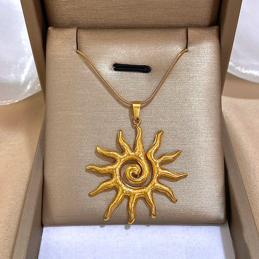 Vintage Chic Sun Shaped Pendant Stainless Steel Necklace Statement Golden Fashion Jewelry