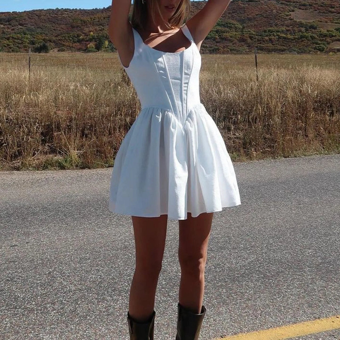 White Dress For Women French Sleeveless Square Neck Bodycon Party Dress High Waist Backless Spaghetti Strap Sexy Mini Dress