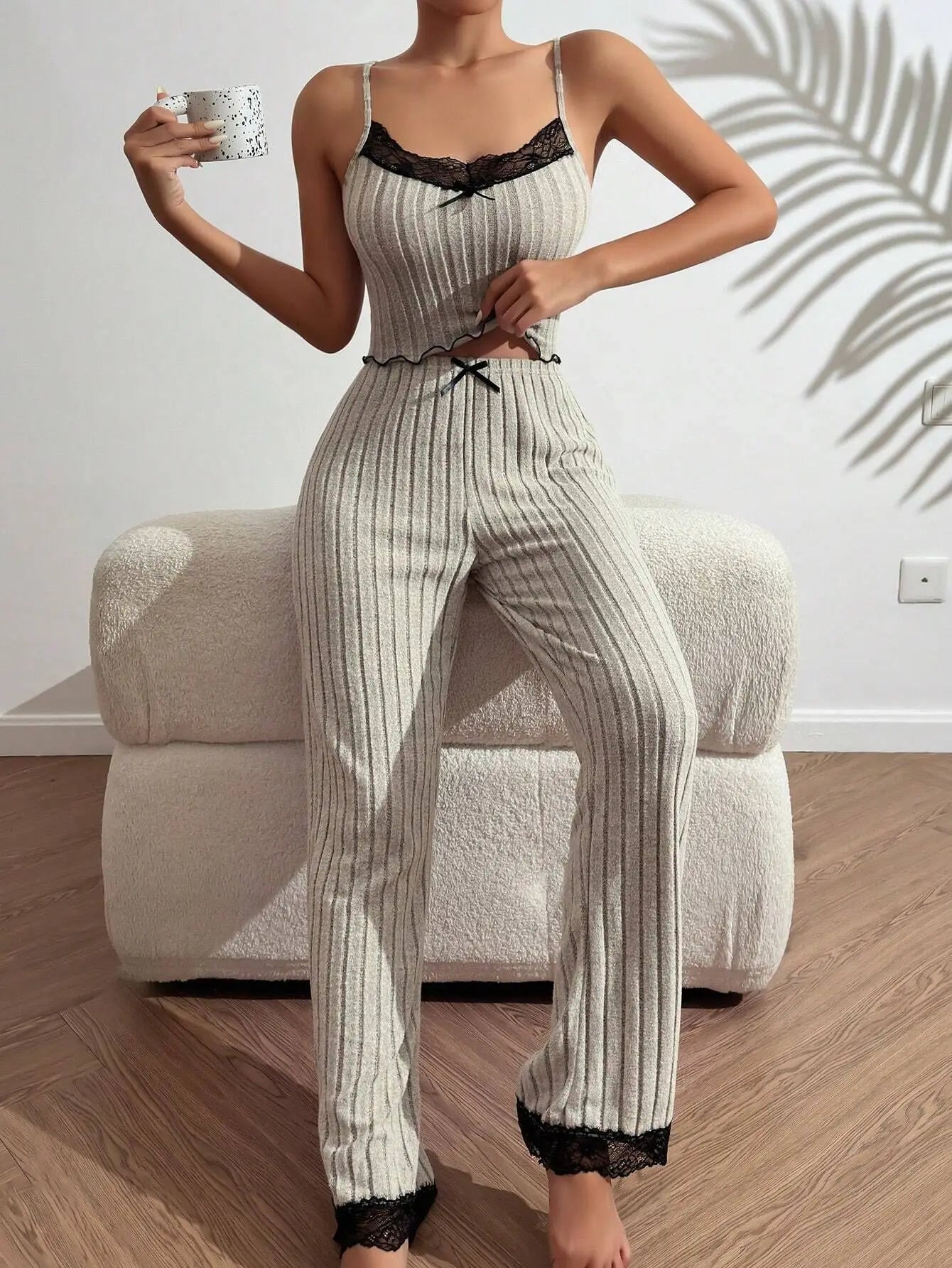 Gray spaghetti strap vest pajamas long pants two -piece suit