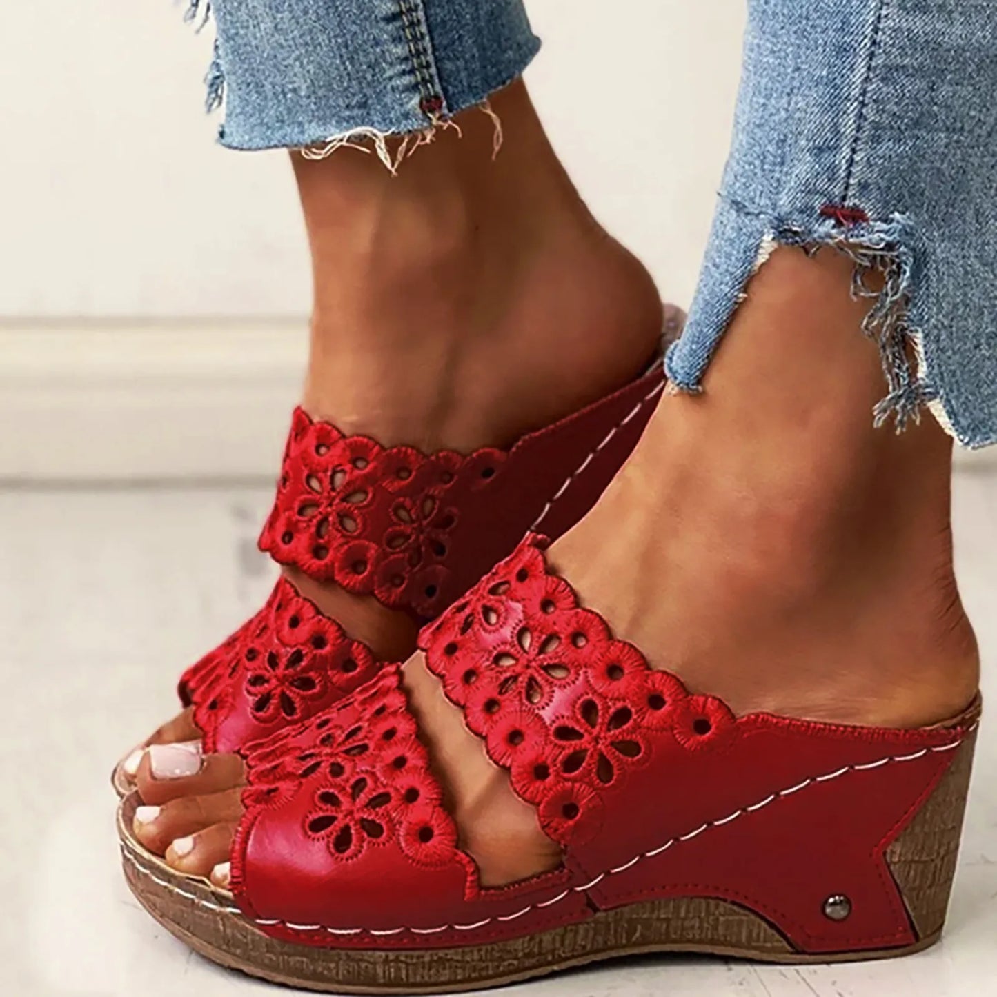 Summer Outdoor Women Breathable Beach Sandals Women Solid Slip On Casual Open Toe Wedges Comfortable Beach
