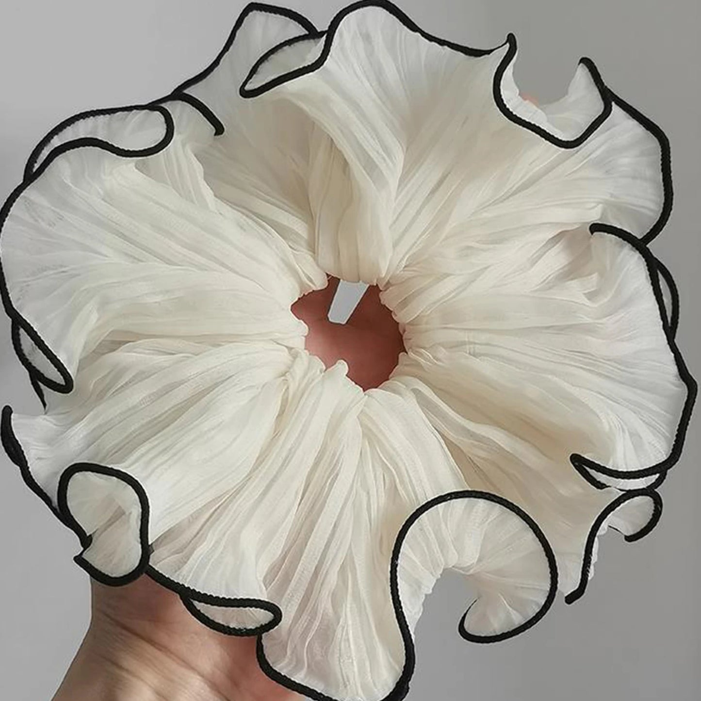 Fashion Style Big Scrunchies Hair ties For Bun Hairstyle Hair Accessories For Women Headwear