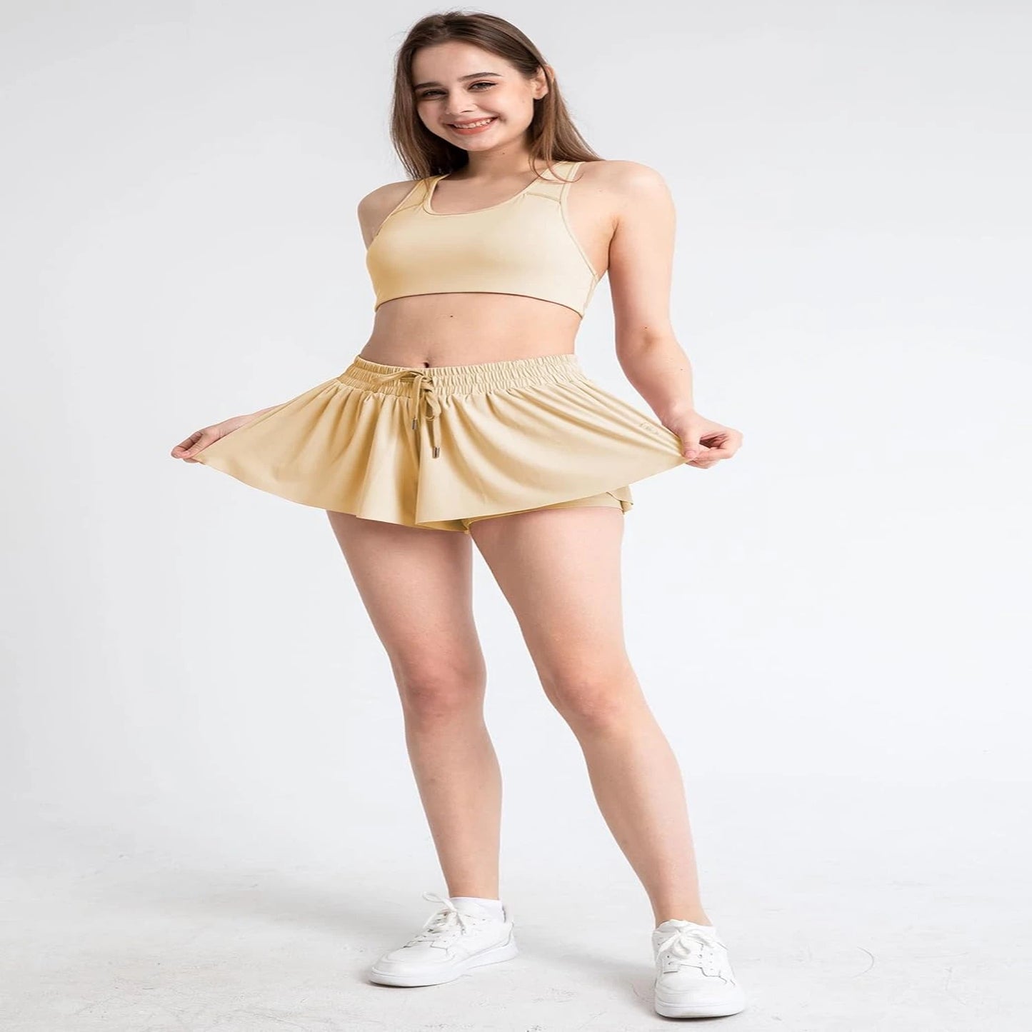 Lightweight and chic women's summer shorts with convenient pockets - Comfortable and flowy bottoms ideal for lounging