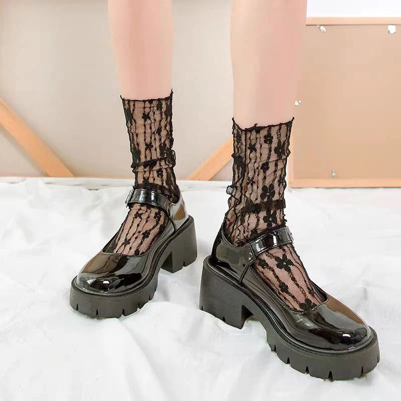 Women's Breathable Transparent Floral Lace Socks Sweet Mesh Fishnet Socks Soft Fun Socks Hosiery
