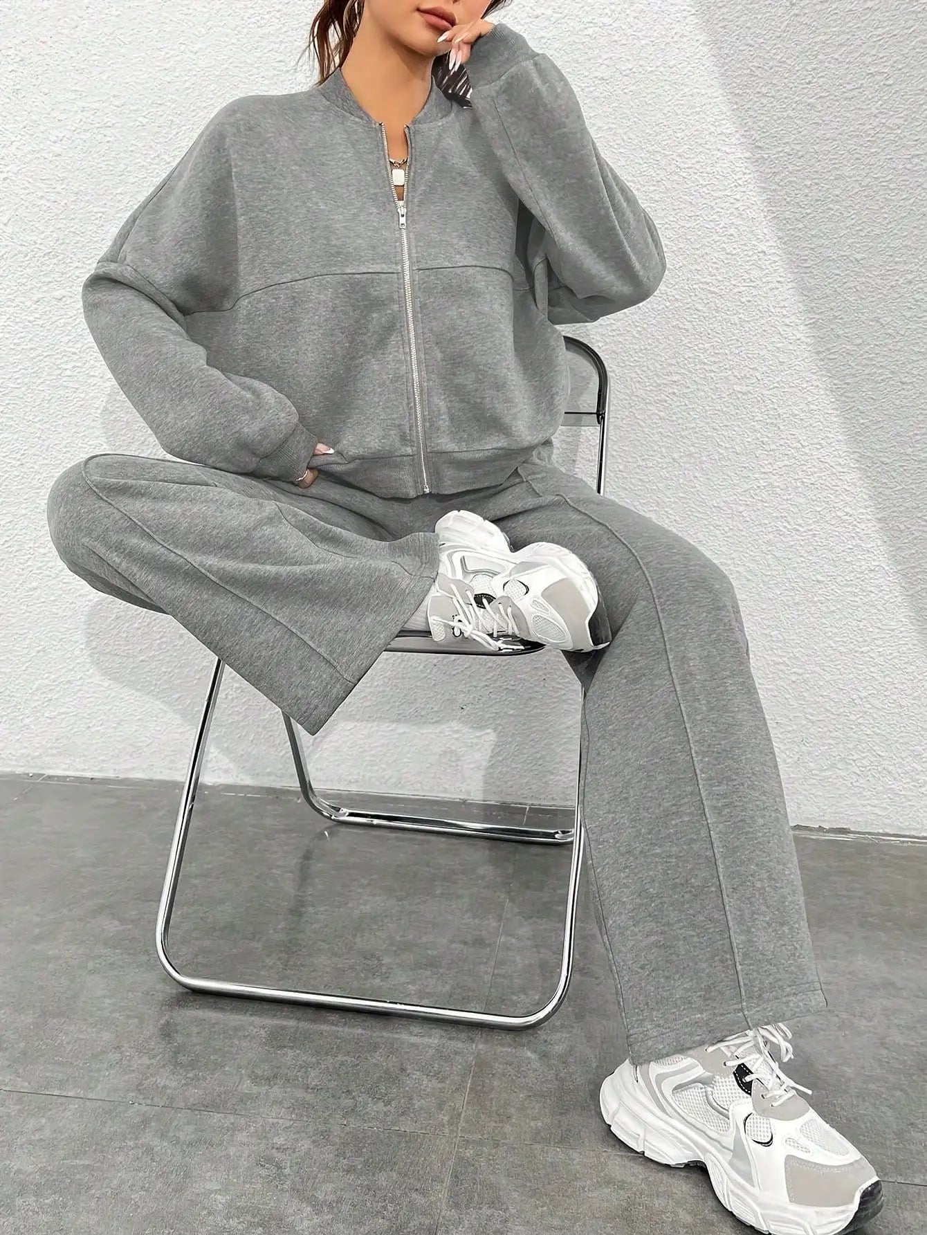 Solid Color Casual Sports Suit Long Sleeved Stand Up Collar Zipper Top and Wide Leg Pants Two-piece Set