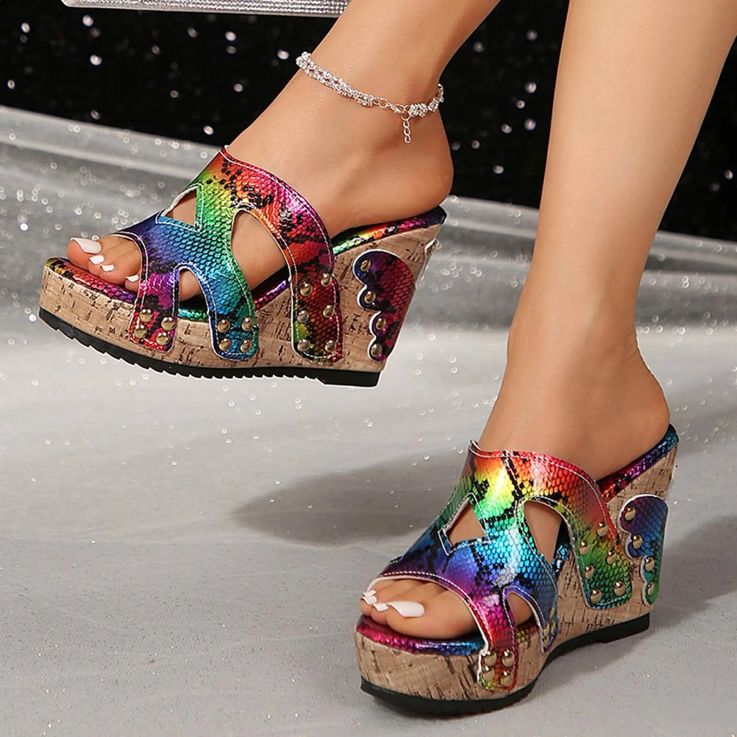 Women's Fashion Trend Anti Slip Wear-Resistant Shoes Cool Slippers Female Soft Soled Non Slip Wear Resisting Flat Beach Flops