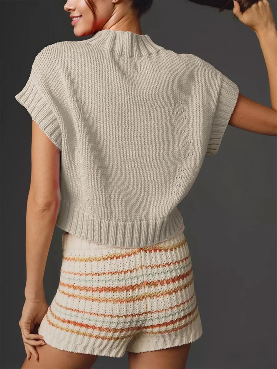Women s Sleeveless Sweater Vest Heart Patterned O-Neck Knit Top Chic Street Style for Work or Weekend Outings