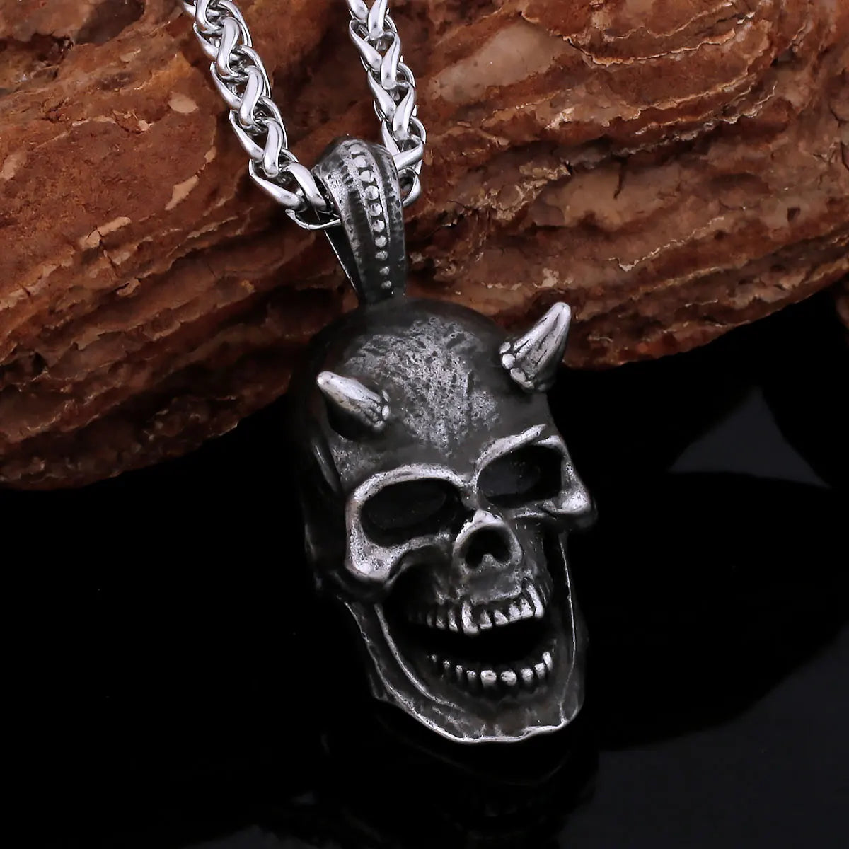 Creative 316L Stainless Steel Ghost Skull Necklace Vintage Viking Men's Neo-Gothic Fashion  Pendant Amulet